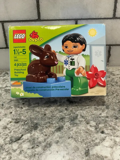 LEGO DUPLO: Vet (5685) - NEW IN BOX