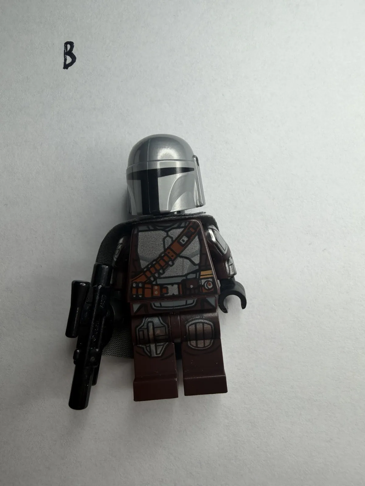 Lego Star Wars - RARE Mandalorian Din Djarin Mando 75299 Silver - NEW SW1135