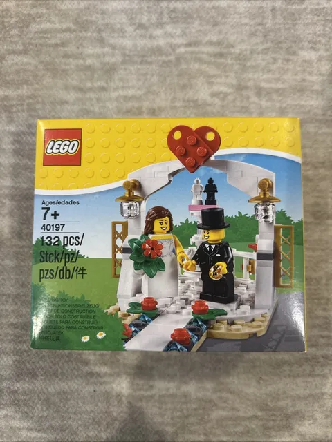 NIB LEGO 40197 Wedding Favor Set Bride & Groom 2018 RETIRED