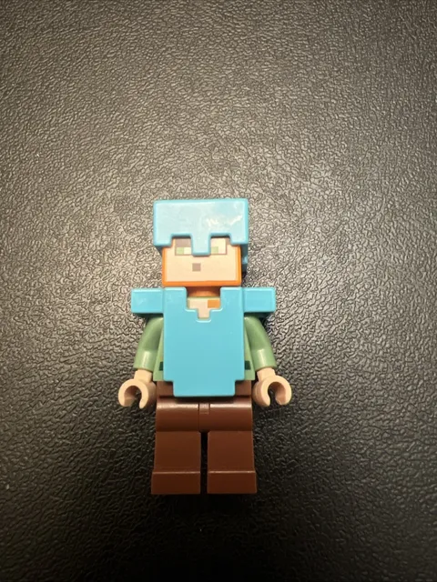 LEGO Minecraft Minifigure min017 Alex W/ Diamond Armor From Set 21137
