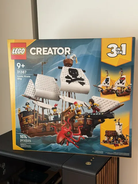 LEGO Creator 3 in 1 iconic Pirate Ship Building Set 31387 5 Minifigures Epic