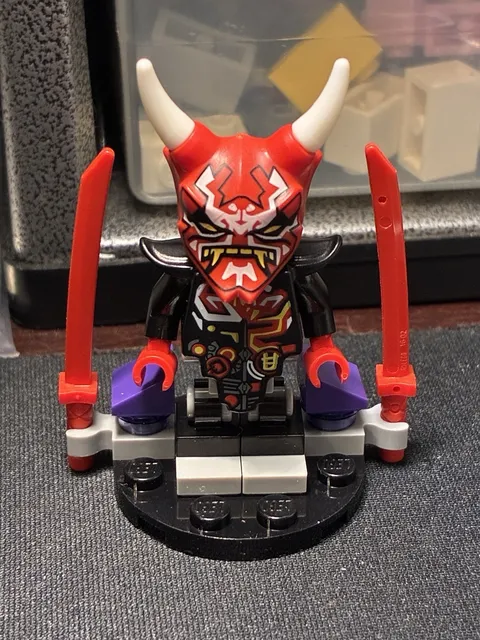Lego Ninjago Mr. E Clothes Mannequin & Weapons Holder Ninjago spa0045 70639