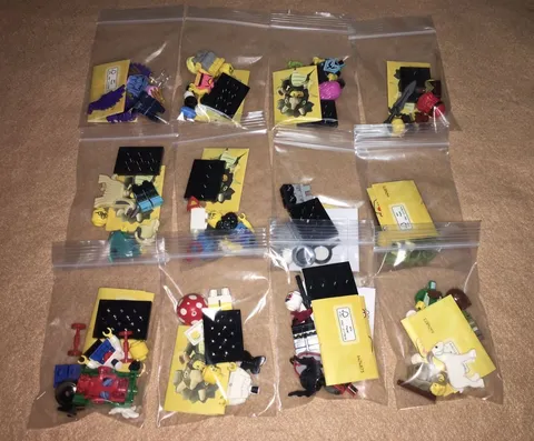 LEGO Minifigure Series 25 Complete Set 12 Types Minifigures