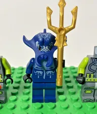 LEGO 8075 Neptune Carrier -Atlantis Scuba Divers atl011 atl003 Manta Warrior