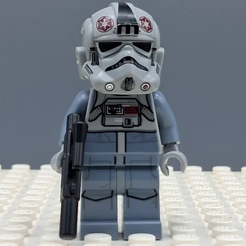 Lego Star Wars AT-AT Driver - Dark Red Imperial Logo Minifigure sw0581
