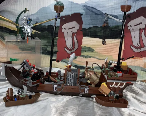 LEGO Castle Fantasy Era Troll Warship 7048 Mostly Complete Green Dragon