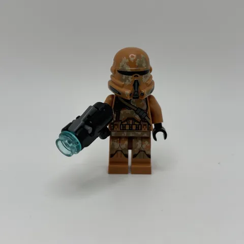 LEGO Star Wars Geonosis Trooper w/ Weapon From Set #75089 (Pre-Owned) Authentic