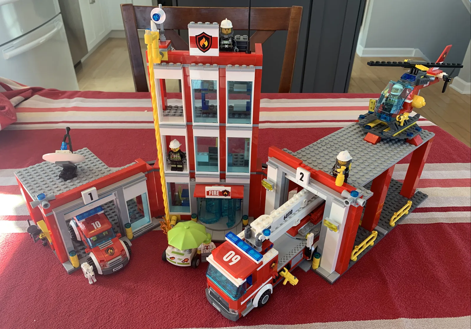 LEGO City Firefighter-Themed 60110. 99% Complete. RETIRED