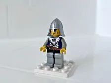 LEGO Castle Fantasy Era Crown Knight Minifigure cas339 RARE Factory Defect