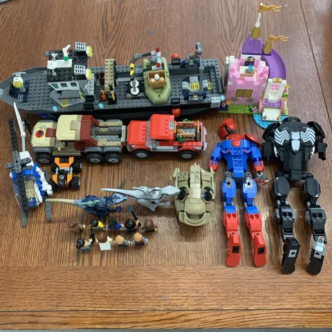 Jurassic Park,Spider-Man,and Castle Lego Minifigure Lot CMF Rare RETIRED