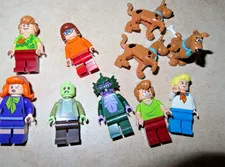 LEGO  Mystery Inc Gang  Fred Daphne Velma Shaggy & Scooby-Doo swamp monster
