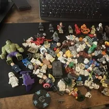 LEGO Minifigure Bulk Lot w/ Accessories Parts Animals Vehicles Mixed Pieces