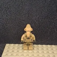 Star Wars Geonosian Minifigure (sw0320) from the Clone Wars era.