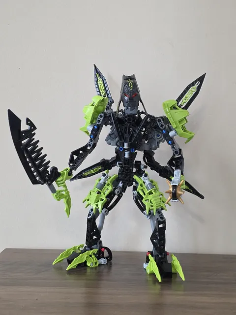 LEGO BIONICLE: Warriors - Tuma (8991) 100% Complete W/ Thornax Sphere