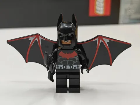 NEW DC Comics Batman Beyond Custom Lego Minifigure Batsuit Wings