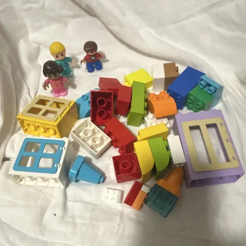 Lego Lot/Bulk Mixed/Random Mix Of Bricks, Minifigs, And Incomplete Sets. Used