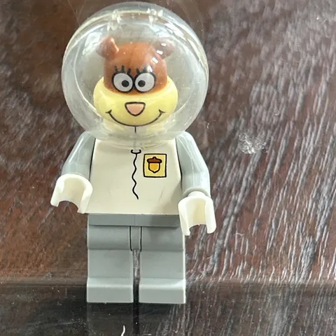 LEGO Spongebob Squarepants Sandy Cheeks Minifigure bob031 Adult Owned