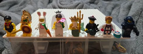 LEGO CMF Series 7 - Complete Set Of 16 Minifigures