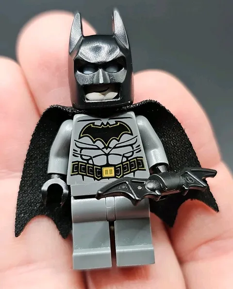 LEGO® Batman Minifigure - Dark Bluish Gray Suit w/ Cape & Mask 76159 76160