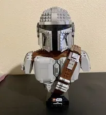 Mandalorian Helmet/Bust MOC (100% Authentic LEGO)
