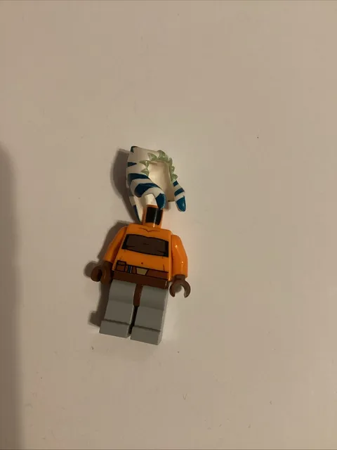 LEGO Star Wars Ahsoka Tano Padawan Minifigure Sets 7675 7751 8037 8098 NO HEAD