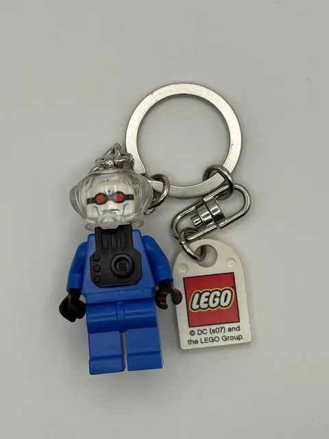 LEGO Batman Mr. Freeze Minifigure Key Chain 852131 RARE 2006