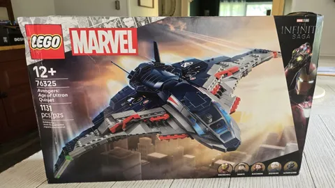 LEGO Marvel Avengers: Age of Ultron Quinjet Complete Set 1131 Piece (76325)