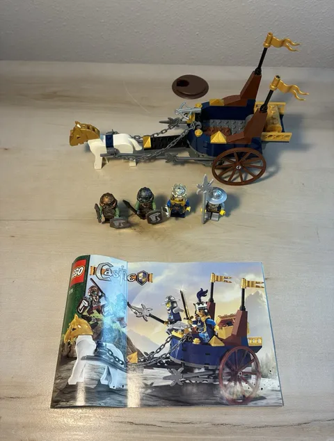 LEGO Castle King's Battle Chariot (7078) 99.9% Complete w/ Instructions