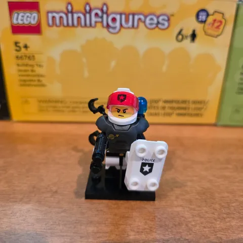Lego Space Police Guy - CMF Series 21 - Collectible Minifigure - COMPLETE