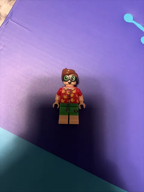 Vacation Robin, The LEGO Batman Movie, Series 2 (Minifigure Only )