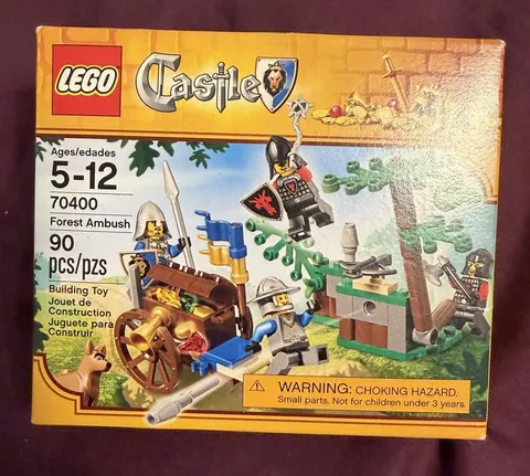 LEGO Castle 70400 Forest Ambush knights treasure dog weapons minifigures