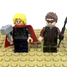 Lego Hawkeye & Thor Minifigures w/ Bow & Hammer 76030 Avengers sh0172  sh0170