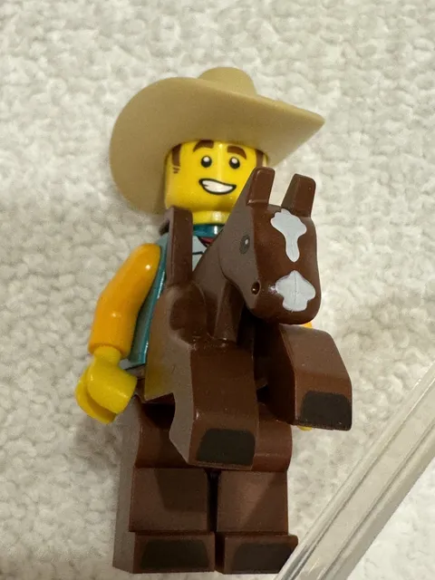 Lego Series 18 Minifigure Cowboy Horse Guy 40th Anniversary Hat Horse