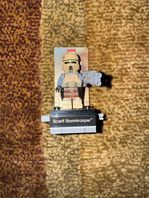 LEGO Star Wars Rogue One: Scarif Stormtrooper (40176) Minifigure and Stand