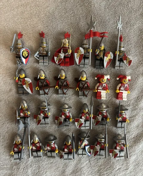 LEGO Castle Kingdoms Lion Knights minifigure lot