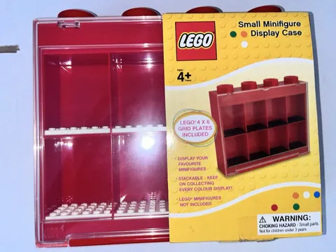 LEGO Small Minifigure Display Storage Case BLUE with Figure Gently Used for KOBE