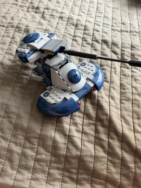 LEGO Star Wars 75283 AAT Tank Incomplete - With Instructions & 1 Droid