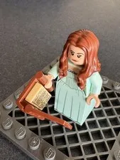 Lego Carina Smyth Minifigure (71042)