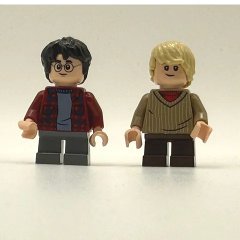 LEGO Harry Potter Ron Weasley Minifig Plaid Tan Sweater Flying Car