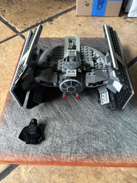LEGO Star Wars: Darth Vader's Tie Fighter (8017)