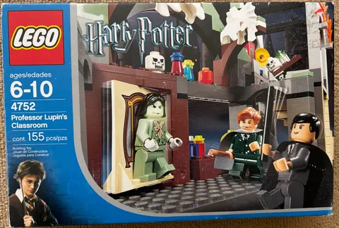 LEGO Harry Potter: Professor Lupin's Classroom 4752 100%, box, manual  Pre-owned