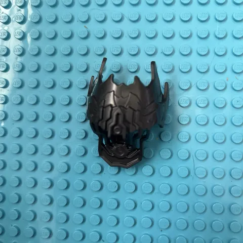 LEGO Bionicle Shoulder Armor, Jagged Spiky 20475 - Pearl Dark Gray