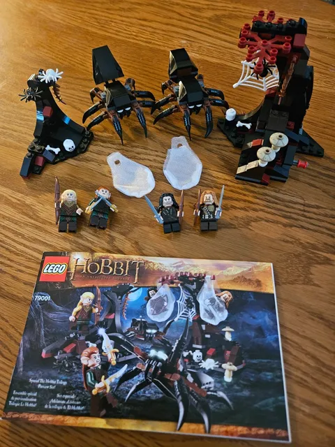 LEGO 79001 Escape From Mirkwood Spiders, Complete w/ Instructions and Mini Figs