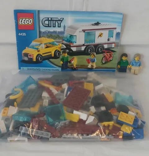Lego City Car & Caravan 4435 COMPLETE w/ instructions