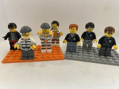 7 LEGO City Police & Criminal Minifig Lot - Crook Pursuit, Bandit, Jail Prisoner