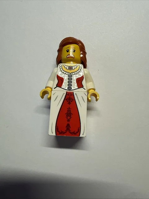 LEGO Kingdoms - Lion Princess Minifigure cas442