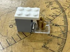 LEGO Bank Safe Vault with Trans-Brown Gold Crystal Gem Minifigure Accessory Part