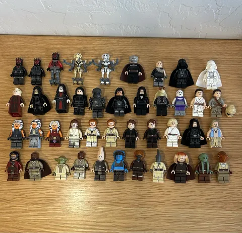 Lego Star Wars Minifigure lot of 42