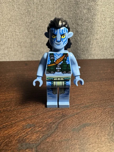 LEGO Avatar Jake Sully Minifigure Character Figure w/ Tail & Black Hair, 75776