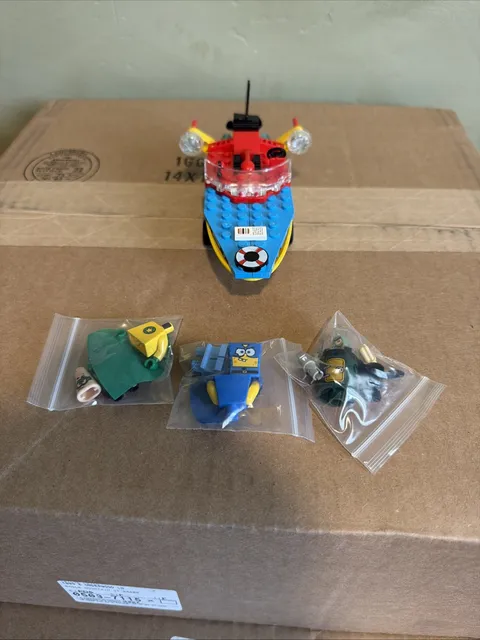 LEGO SpongeBob SquarePants 3815 Heroic Heroes of the Deep 95%